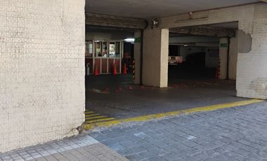 Brown Propiedades arrienda tres estacionamientos