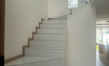 Se vende casa en Cuenca, Ecuador, Parroquia Machangara.