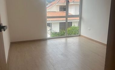 Se vende casa en Cuenca, Ecuador, Parroquia Machangara.