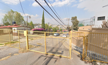 Casa en El Campanario 28, Cdad. López Mateos, Méx.