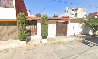 Casa en Venta en San Mateo Atenco: Hda. de La Magdalena 16, ¡Cerca de Servicios y con Fácil Acceso!