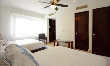 Luxury Condo for Rent on Calle 38: 2BR Modern Sanctuary Steps from the Beach