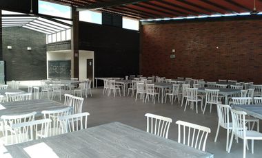 EXCELENTE OPORTUNIDAD DE NEGOCIO, JARDIN DE FIESTAS Y LOCALES