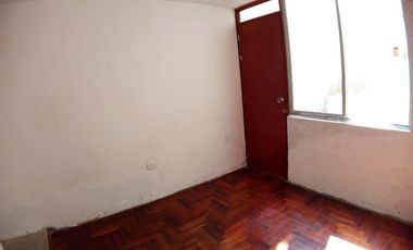 CASA COMO TERRENO EN VENTA, ATE