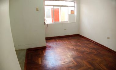 CASA COMO TERRENO EN VENTA, ATE