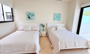 Living the Dream on Calle 38: Luxury 2BR Apartment Steps from the Beach – Modern & Walkable