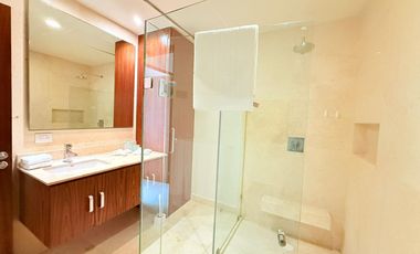 Living the Dream on Calle 38: Luxury 2BR Apartment Steps from the Beach – Modern & Walkable