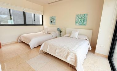 Living the Dream on Calle 38: Luxury 2BR Apartment Steps from the Beach – Modern & Walkable