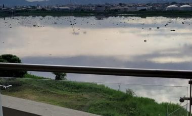 Renta de Departamento semi amoblado con vista al río, Guayaquil, Ecuador