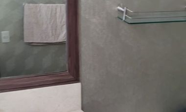 Renta de Departamento semi amoblado con vista al río, Guayaquil, Ecuador