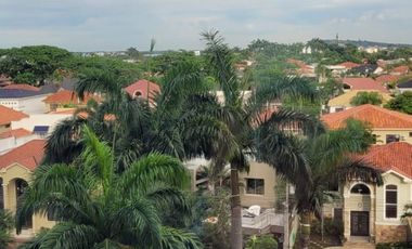 Renta de Departamento semi amoblado con vista al río, Guayaquil, Ecuador