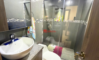 En Venta Casa con área verde en Av. de los Migrantes – Cuenca 📍