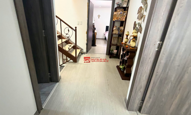 En Venta Casa con área verde en Av. de los Migrantes – Cuenca 📍