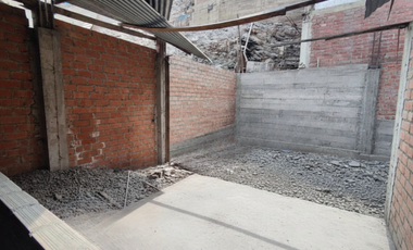 Venta De Casa Como Terreno En San Juan De Lurigancho