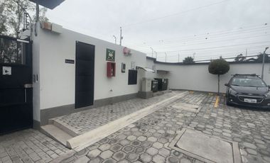 Casa en venta en Conjunto La Martina — Tumbaco, Quito