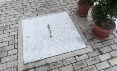 Casa en venta en Conjunto La Martina — Tumbaco, Quito