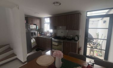 Casa en venta en Conjunto La Martina — Tumbaco, Quito