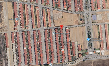 Tu nuevo hogar te espera en Lomas Virreyes: Amplia casa con acabados de lujo.