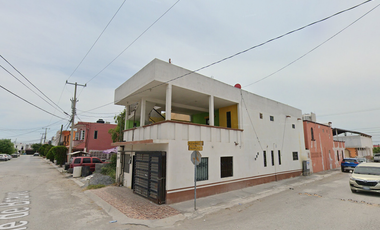 El privilegio de pagar menos y ganar más! Venta de amplia casa en recuperación bancaria con entrega de 3 a 6 meses, Balcones de Alcalá, Reynosa, Tamps