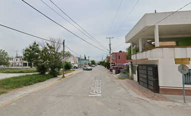 El privilegio de pagar menos y ganar más! Venta de amplia casa en recuperación bancaria con entrega de 3 a 6 meses, Balcones de Alcalá, Reynosa, Tamps