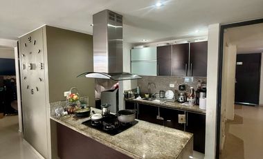 APARTAMENTO AMPLIO E ILUMINADO - DE 100M2