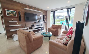 Exclusiva casa campestre en venta ubicada en el sector más exclusivo del Área Metropolitana de Bucaramanga