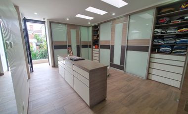 Exclusiva casa campestre en venta ubicada en el sector más exclusivo del Área Metropolitana de Bucaramanga