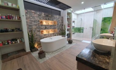 Exclusiva casa campestre en venta ubicada en el sector más exclusivo del Área Metropolitana de Bucaramanga