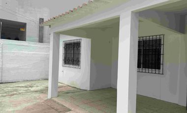 VENTA DE BONITA CASA DE UNA PLANTA UBICADA EN SALINAS