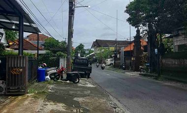 Dijual Ruko lantai 3 mahendradata padangsambian Denpasar Barat.