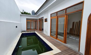 villa baru di nusa dua, sisa 1 unit,harga promo, lokasi strategis