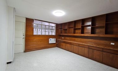 FOR LEASE: 5BR House & Lot Magallanes Village