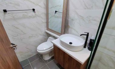 se vende casa - 2 pisos estrato 5-