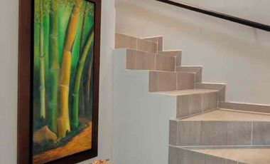 se vende casa - 2 pisos estrato 5-