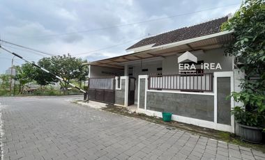 RUMAH DIJUAL DI WARU BAKI DEKAT LUWES GENTAN DAN STASIUN PURWOSARI