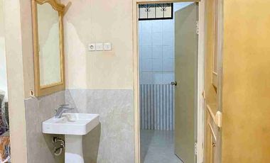 Dikontrakkan Villa di Ubung furnish murah siap huni 2 lantai