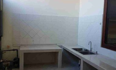 Dikontrakkan Villa di Ubung furnish murah siap huni 2 lantai