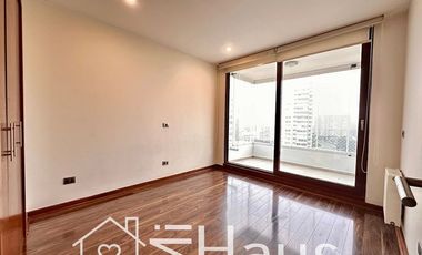 Bosques de Montemar, vistas al mar, 4 dormitorios, 4 baños, sala de estar, 2 estacionamientos, bodega 175 m2 totales aprox. piso 14
