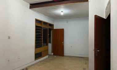 RUMAH MINIMALIS 1,5 LANTAI LINGKUNGAN STRATEGIS SIAP HUNI DI CIATEUL BANDUNG