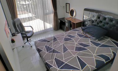 RUMAH CANTIK 3 LANTAI TENGAH KOTA STRATEGIS SIAP HUNI DI ARCAMANIK BANDUNG