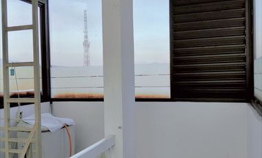 RUMAH CANTIK 3 LANTAI TENGAH KOTA STRATEGIS SIAP HUNI DI ARCAMANIK BANDUNG