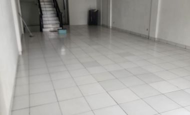RUKO FAVORIT 3,5 LANTAI LOKASI RAMAI COCOK UNTUK SEGALA USAHA SIAP PAKAI DI MEKAR WANGI BANDUNG