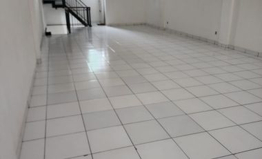 RUKO FAVORIT 3,5 LANTAI LOKASI RAMAI COCOK UNTUK SEGALA USAHA SIAP PAKAI DI MEKAR WANGI BANDUNG