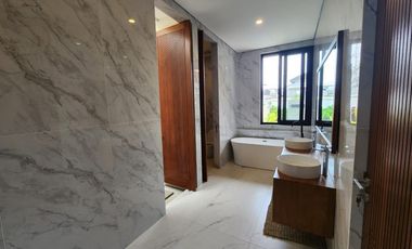 For Leasehold 40 Year Luxury Villa In Sanur, South Denpasar Area