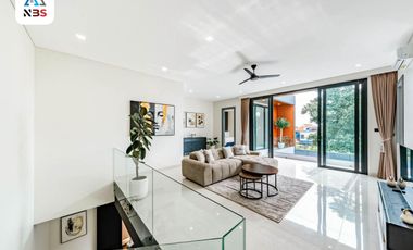 FOR SALE LUXURY VILLA WITH BEAUTY POOL, INTERIOR AND BALCONY AT CANGGU