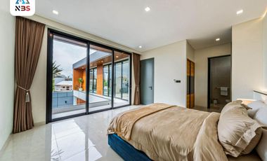 FOR SALE LUXURY VILLA WITH BEAUTY POOL, INTERIOR AND BALCONY AT CANGGU