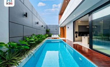 FOR SALE LUXURY VILLA WITH BEAUTY POOL, INTERIOR AND BALCONY AT CANGGU