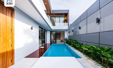 FOR SALE LUXURY VILLA WITH BEAUTY POOL, INTERIOR AND BALCONY AT CANGGU