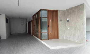 Townhouse in Paco, Manila City For Sale