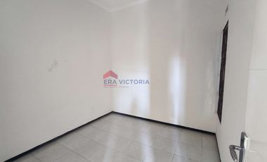 Rumah Dijual Dekat Wisata Wendit Akses Jalan Raya Cocok untuk Keluarga Kecil